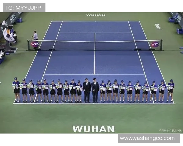 西安网球队在世锦赛中的团队协作展现出卓越的竞技精神与团结力量 西安网球队在世锦赛中的团队协作展现出卓越的竞技精神与团结力量