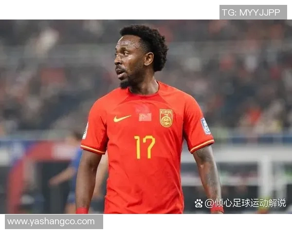 30号足球明星的辉煌历程与场上瞬间的精彩回顾